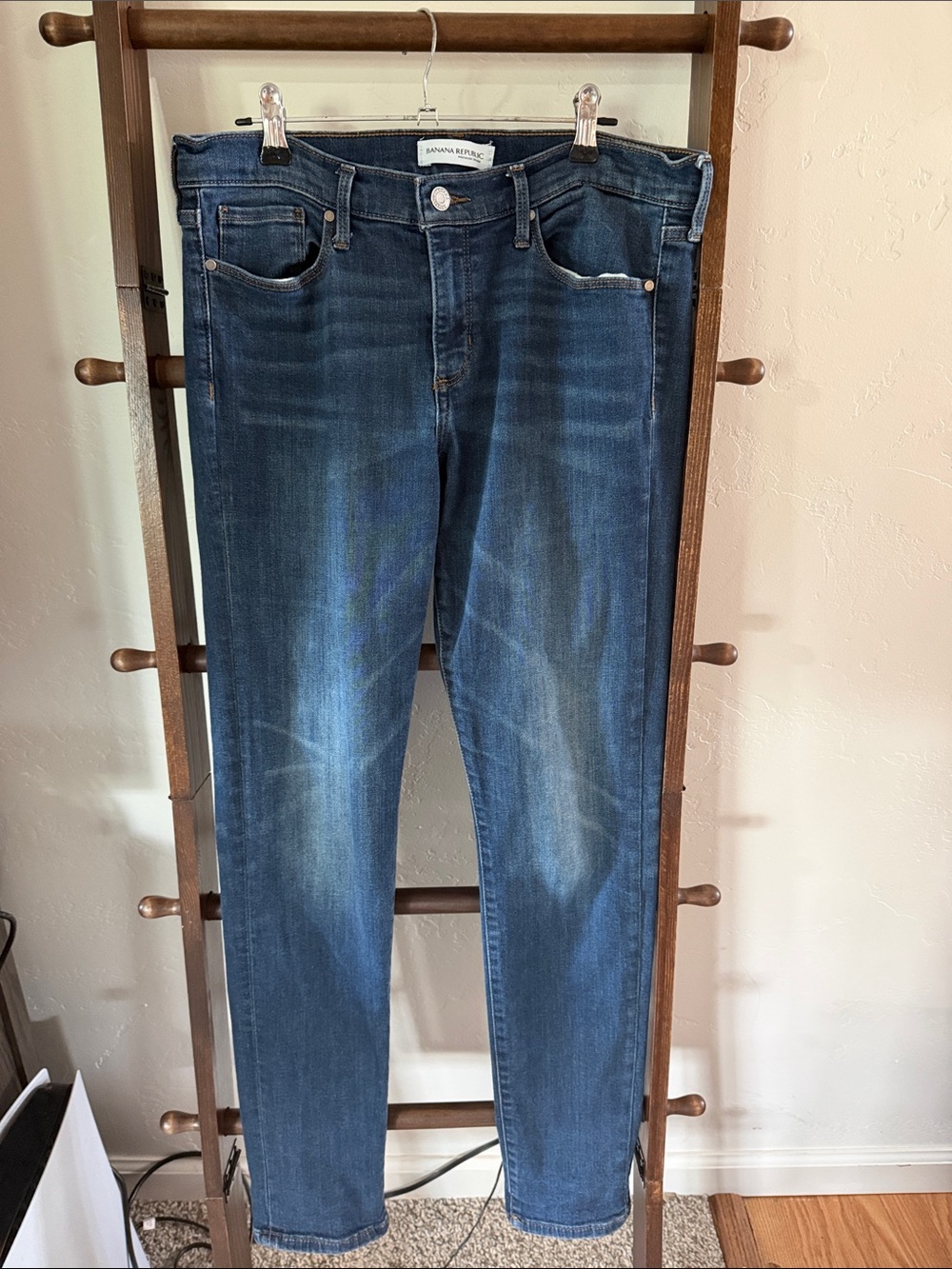 Banana Republic women's Slim Jeans in Dark Blue